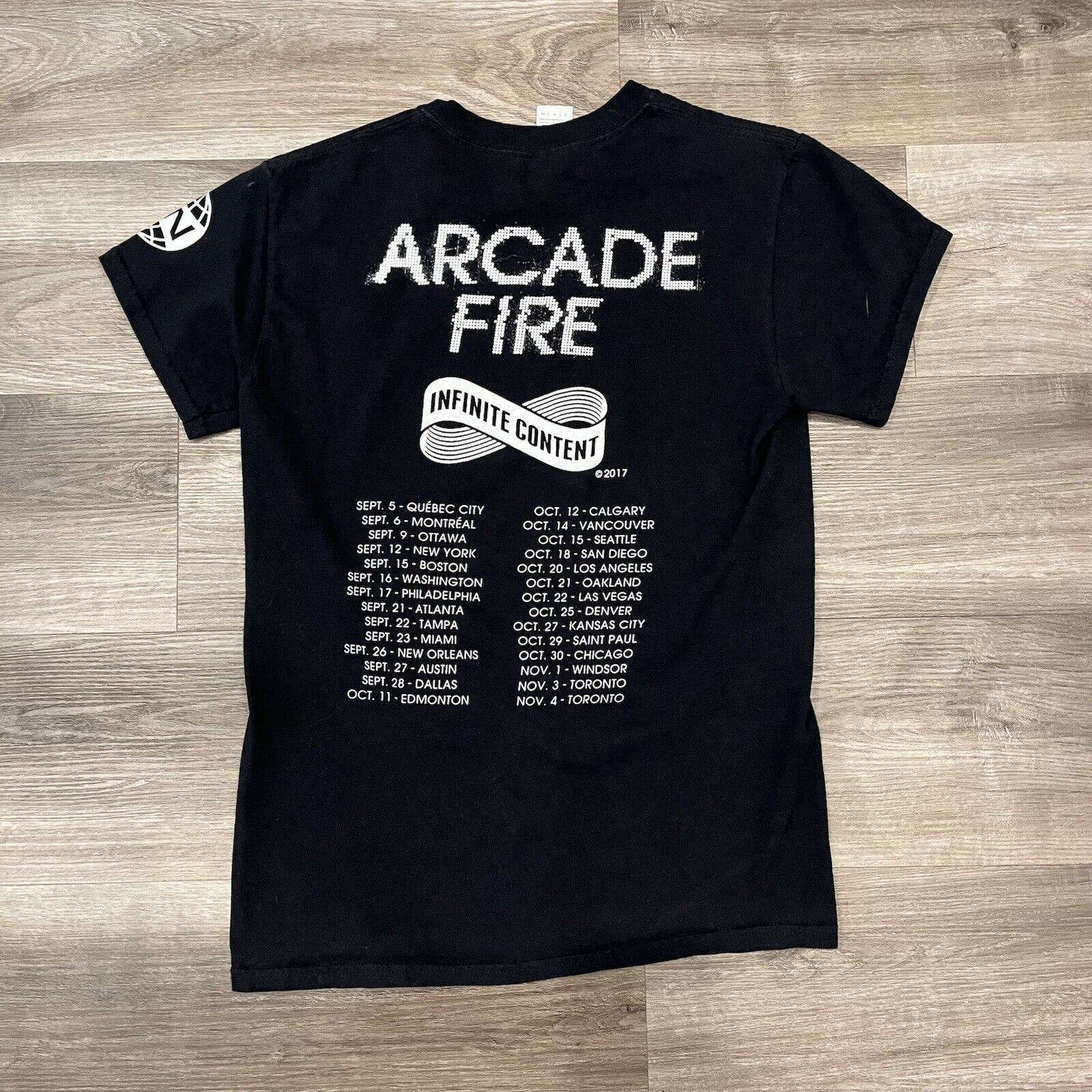 Arcade Fire Infinite Content 2017 Tour Band Shirt - Size: Small